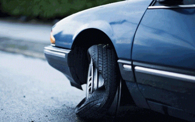 cứu hộ xe nổ lốp