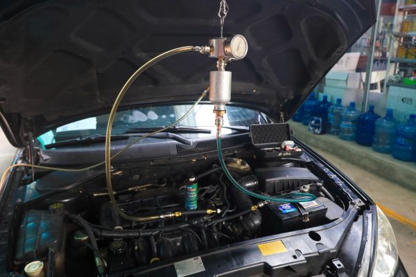 vệ sinh họng xăng kim phun buồng đốt