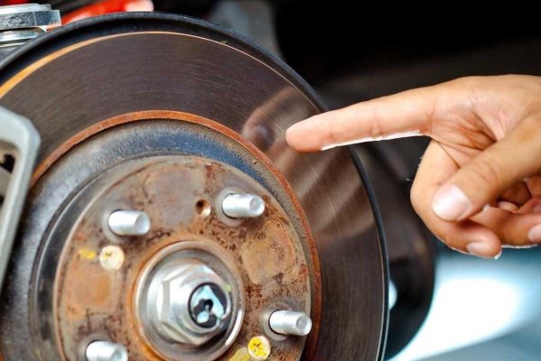 vệ sinh phanh