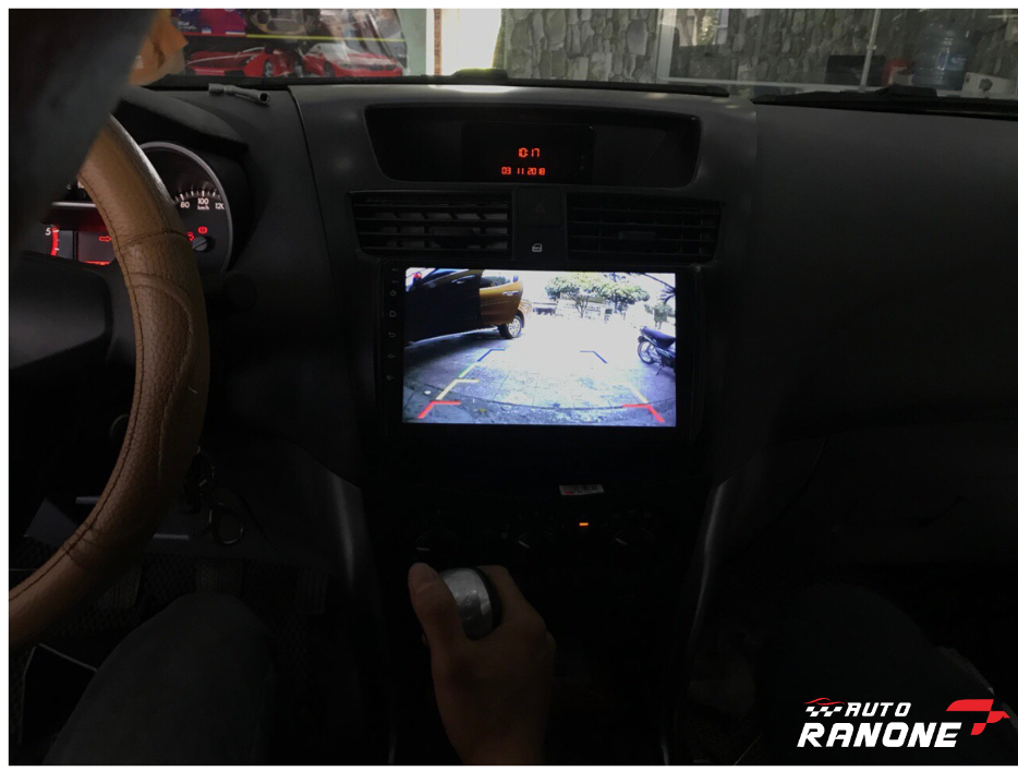camera lùi ô tô