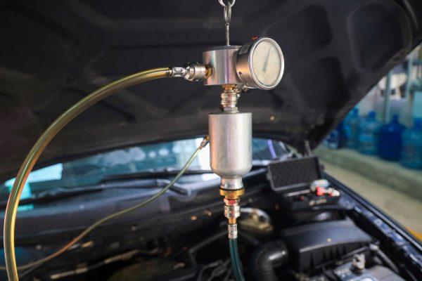 vệ sinh buồng đốt bảo dưỡng ô tô