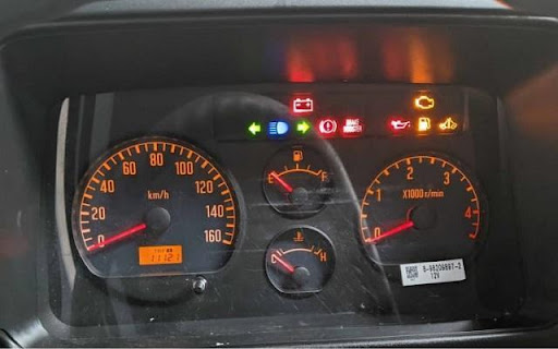 Đèn báo lỗi dây đai an toàn trên bảng điều khiển