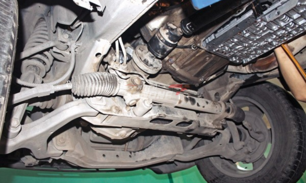 bảo dưỡng hệ thống lái ô tô