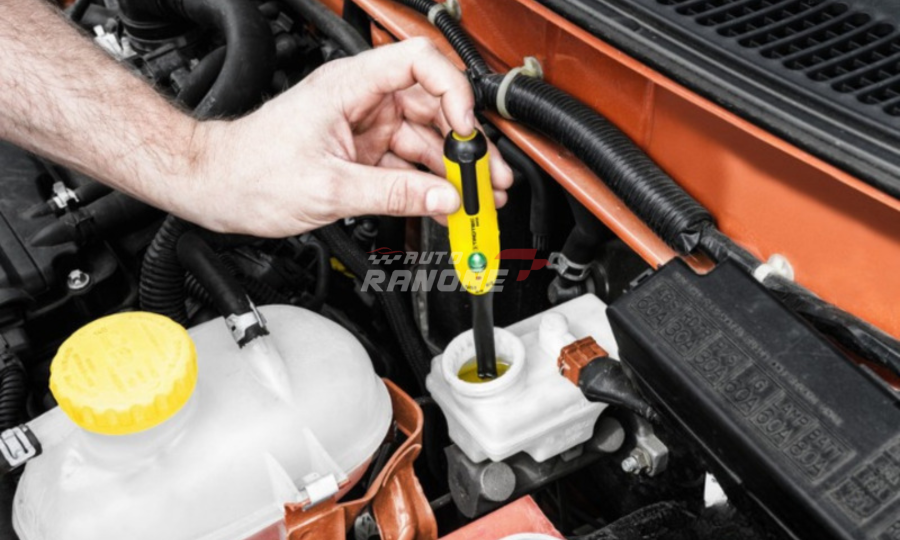 bảo dưỡng thay dầu phanh ô tô