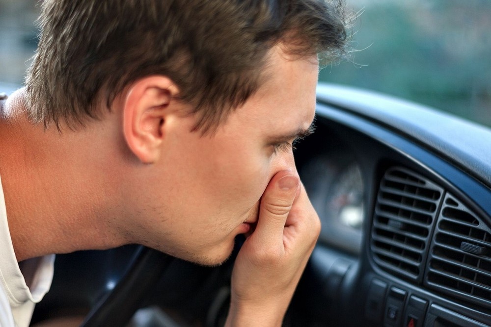 dàn lạnh ô tô có mùi