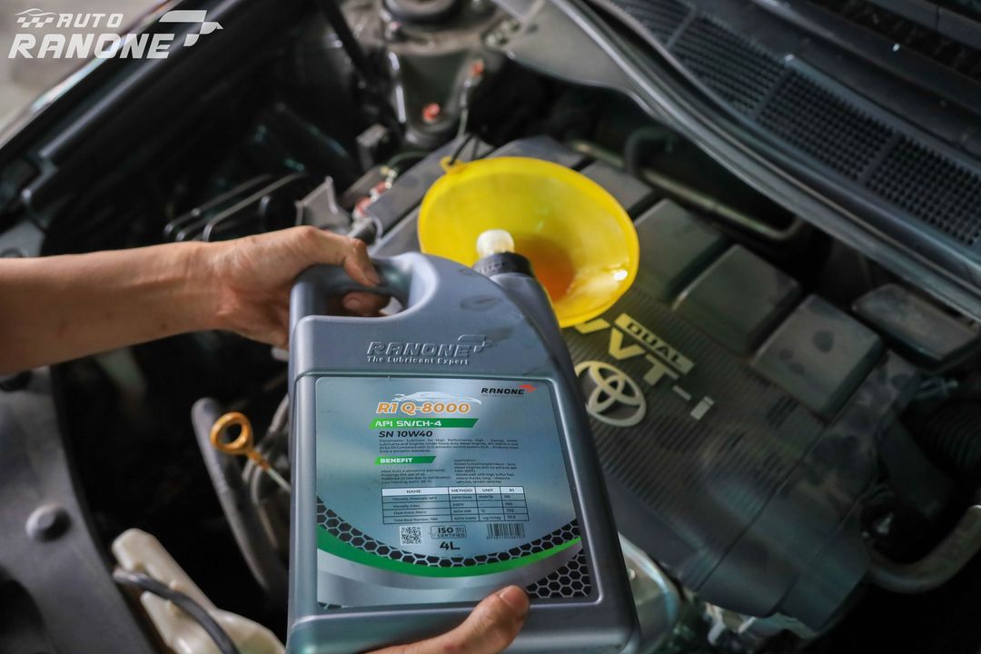 Thay dầu nhớt cho xe Mazda