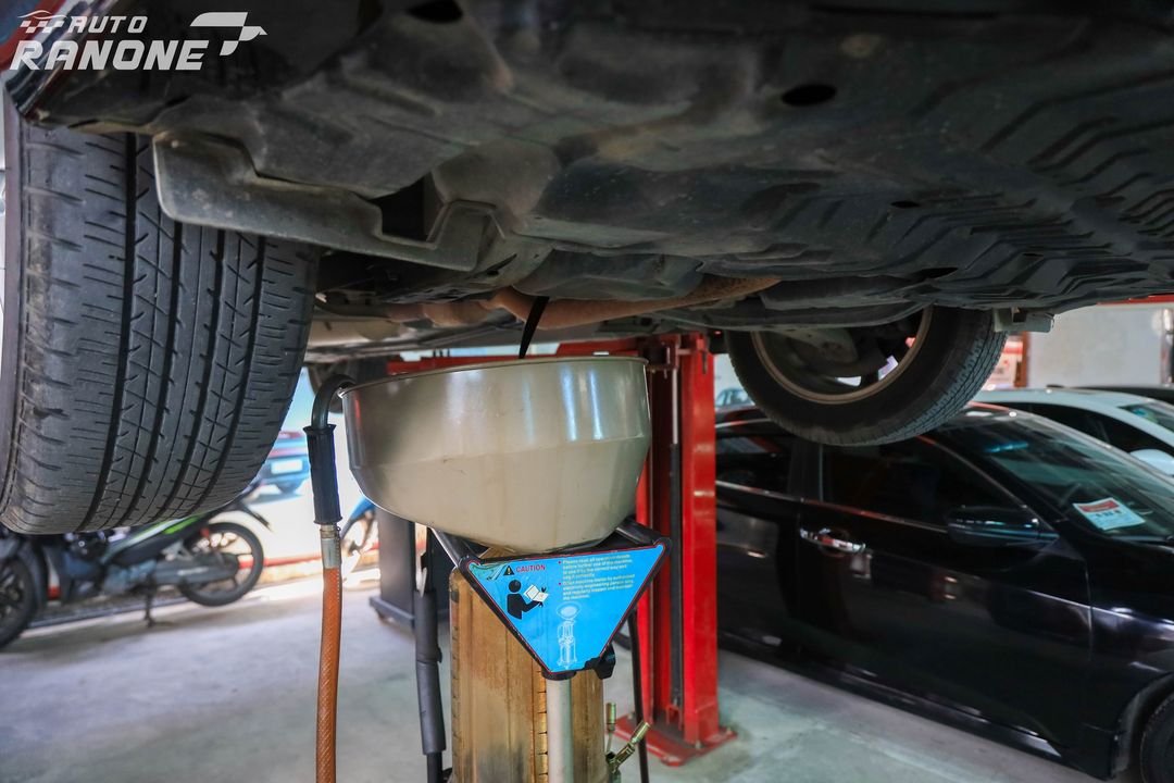 Thay dầu nhớt cho xe Mitsubishi Xpander