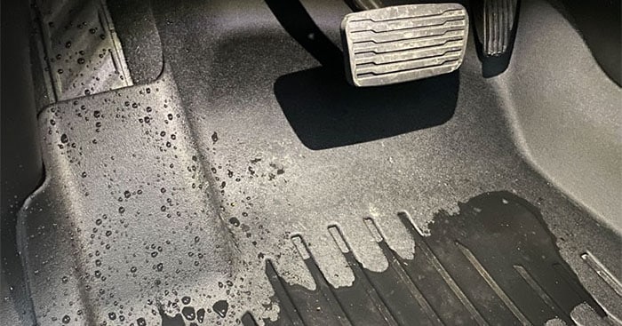 gioăng cao su cửa hư làm rò rỉ nước