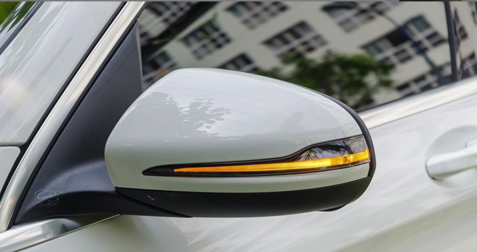 gương chiếu hậu ô tô