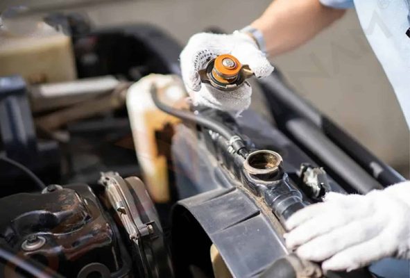 súc rửa két nước ô tô