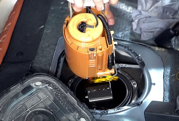 sửa bơm xăng oto