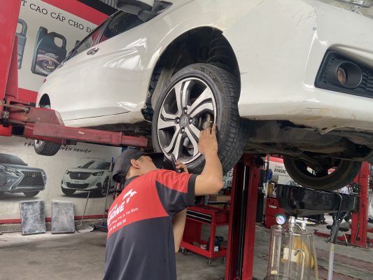 bảo dưỡng hệ thống phanh ô tô