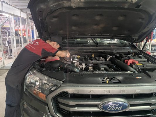 đại tu hộp số xe ô tô ford