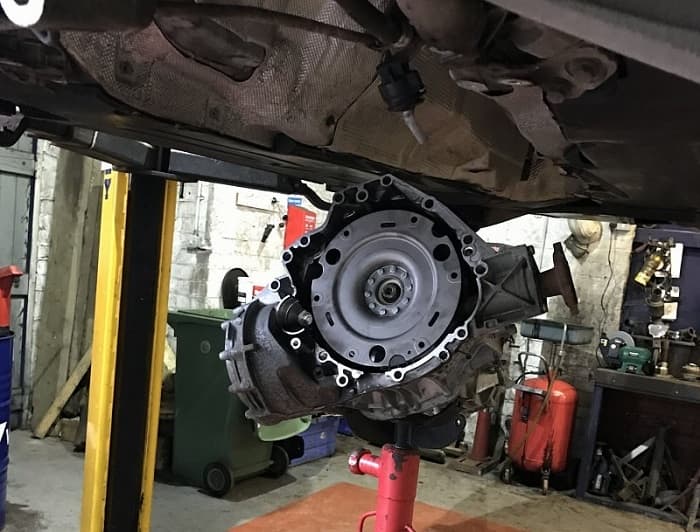 sửa chữa hộp số sàn